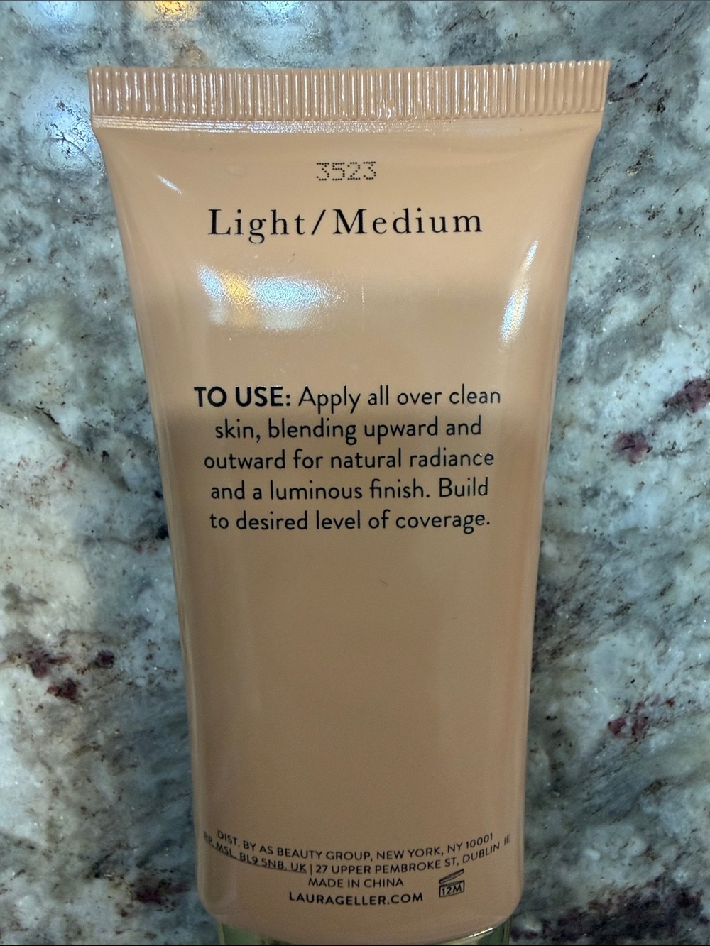 Laura Geller Hydrating Foundation - Beige - Picture 2 of 2